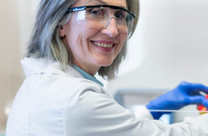 Posilnením integrácie priemyslu, akademickej obce a výskumu Shanghai Dengsheng Instrument spoločne vybudoval novú výskumnú a vývojovú základňu s mnohými špičkovými inštitúciami.